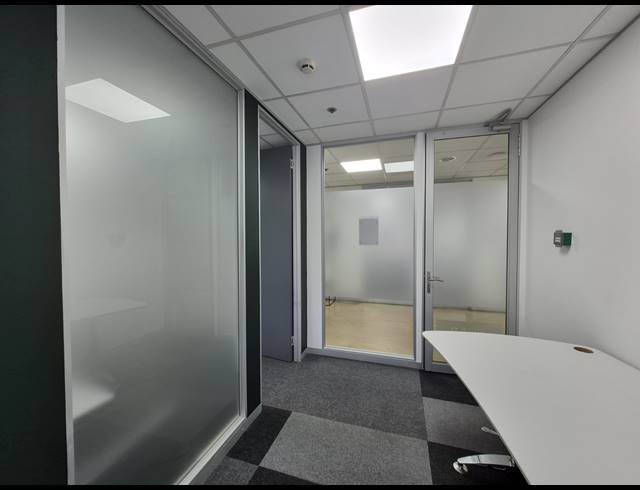 50M² OFFICE TO LET IN ROSEBANK